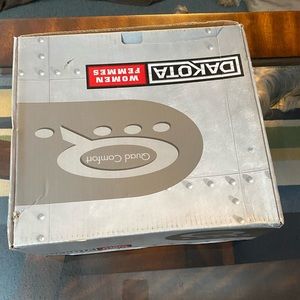 Dakota boots for women